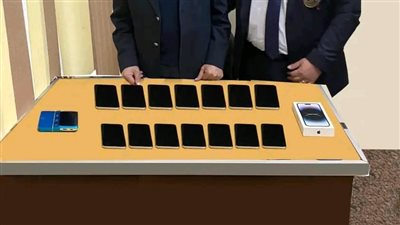 لتفادي ضريبة القيمة المضافة في المطار.. للراكب اصطحاب هاتفه الشخصي أو 2 كحد أقصى