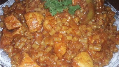 طريقة عمل المبكبكة بالفراخ، أكلة ليبية شهيرة ولذيذة