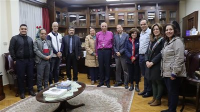 رئيس الأسقفية يكرم مديري الأبروشية في بداية العام الجديد 