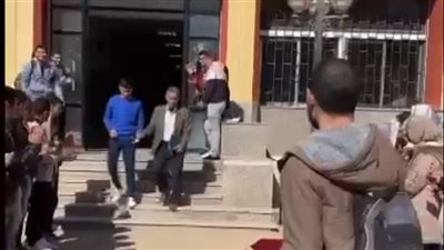 ممر شرفي لأستاذ بصيدلة بني سويف، والطلاب: أخ وصديق وأب للجميع 