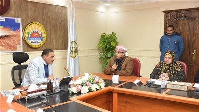 محافظ مطروح يعقد اللقاء الدوري لخدمة المواطنين ويتلقى شكاوي الأهالي (صور)