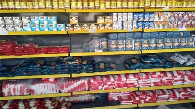 نائبة محافظ القاهرة تتابع إقبال المواطنين على منافذ بيع السلع (صور)