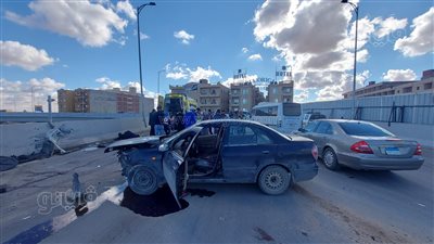 مصرع وإصابة شخصين في تصادم سيارتين بالساحل الشمالي 