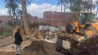 إزالة 4 حالات بناء مخالف بالجيزة (صور)