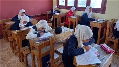 طلاب النقل بالشرقية يواصلون امتحانات الفصل الدراسي الأول لليوم الثامن