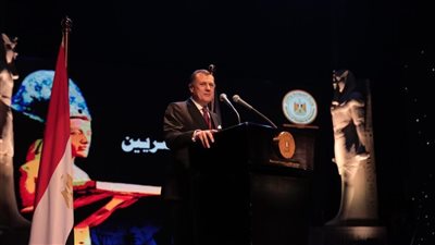 وزير السياحة: ضبط أكثر من 3400 قطعة أثرية بالمنافذ قبل تهريبها