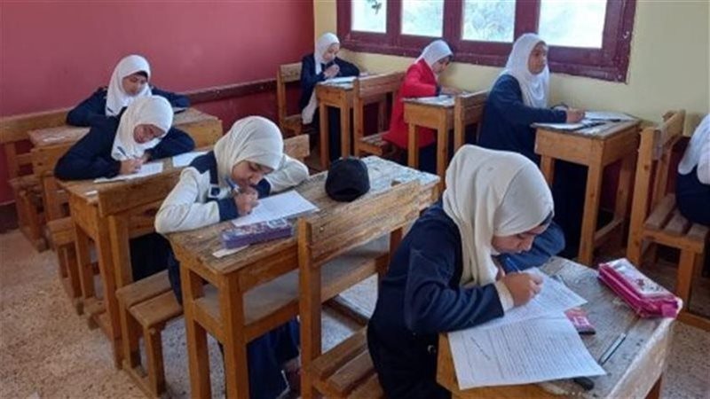 امتحانات الصف الاول
