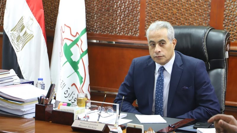 حسن شحاتة وزير القوى