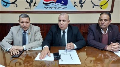 وكيل تعليم دمياط يتابع سير امتحانات الشهادة الإعدادية