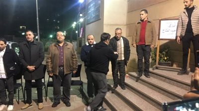 الملحن محمد ضياء في عزاء الشاعر ناصر الجيل (صور)