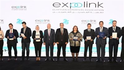 أحمد سمير: نسعى لتعزيز الشراكة مع القطاع الخاص للوصول بالصادرات إلى 100 مليار دولار