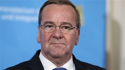 الإعلام الألماني يراجع علاقة وزير الدفاع الجديد بروسيا بحثًا عن أخطاء