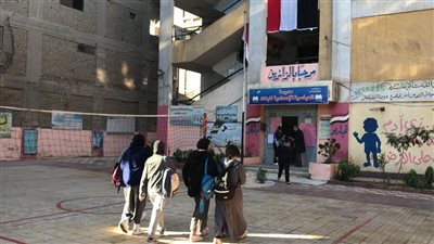  امتحانات شهادة الإعدادية، توافد الطلاب على مدارس القاهرة (صور) 