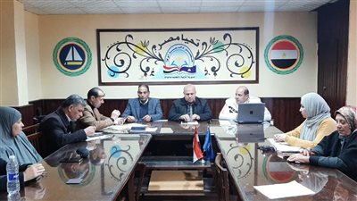 محافظ دمياط توجه بتهيئة الأجواء المناسبة لطلاب الشهادة الإعدادية (صور)