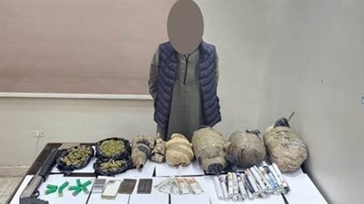 ضبط عاطل يدير وكرا لتجارة المخدرات في الأقصر