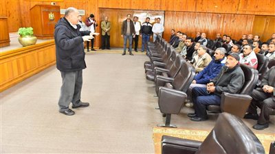 محافظ أسيوط يعلن إعادة توزيع المثبتين بموازنة الديوان العام على المراكز والإدارات