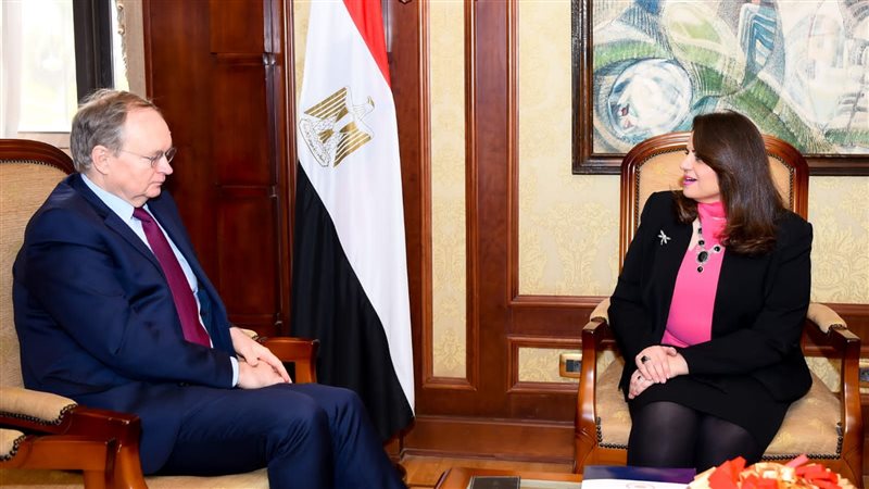 وزيرة الهجرة تستقبل