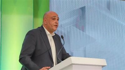 باسل رحمي يدعو المواطنين للاستفادة من مبادرة تحويل السيارات للعمل بالغاز الطبيعي 