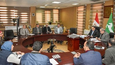 محافظ الشرقية يناقش الموقف التنفيذي للمشروعات الجاري تنفيذها