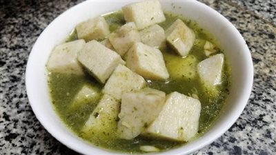 طريقة عمل القلقاس بالخضرة، الأكلة الشتوية الشهيرة 