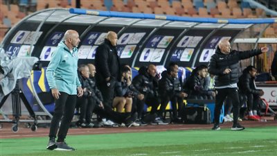 كواليس غرفة ملابس بيراميدز بين شوطي مباراة الزمالك في الكأس (فيديو)