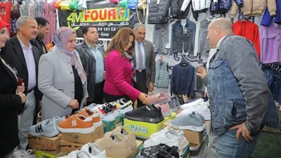 محافظ دمياط تفتتح معرض 