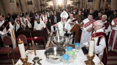 ماذا يفعل أقباط الإسكندرية عقب قداس عيد الغطاس وصلاة اللقان؟