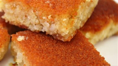 طريقة عمل البسبوسة الجاهزة، ناجحة ومقاديرها مضبوطة