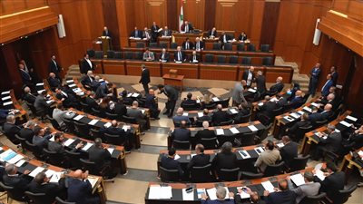 النواب اللبناني يعقد جلسته الحادية عشرة لانتخاب رئيس جديد للبلاد