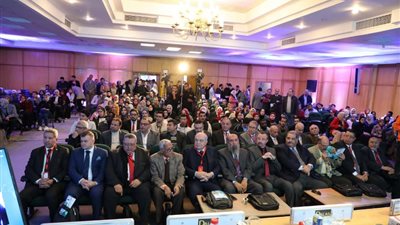 محافظ الشرقية يشارك في المؤتمر السنوى لجراحة المخ والأعصاب بجامعة الزقازيق 