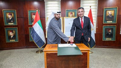 إصدار طابع بريد تذكاري لمرور 50 عامًا على تأسيس العلاقات المصرية الإماراتية