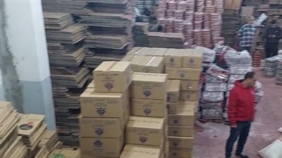 ضبط 5 ملايين عبوة شاي ليبتون والعروسة ونسكافيه مقلدة داخل مصنع بير سلم بطنطا 