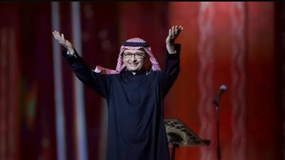 حن الغريب ورجع لأهله، عبد المجيد عبد الله يطرب جمهور موسم الرياض (فيديو) 