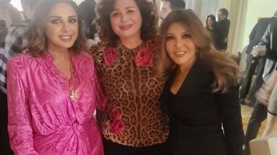 نجوم الفن يحتفلون بعيد ميلاد أنغام (صور)