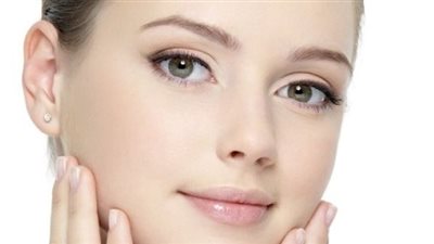 10 نصائح للعناية بالبشرة الجافة في فصل الشتاء لتجنب التشققات