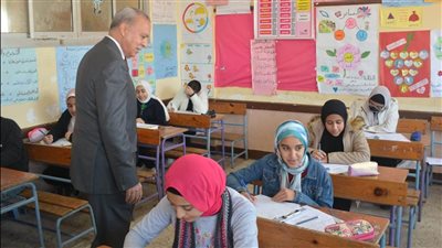  محافظ القليوبية يتفقد لجان الشهادة الإعدادية (فيديو وصور)