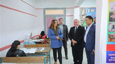 وكيل تعليم دمياط يتفقد لجان امتحانات الشهادة الإعدادية
