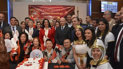 عودة السياحة الصينية إلى مصر.. وصول أول فوج من بلاد التنين و1200 شركة تطلب إرسال سياح إلى أم الدنيا