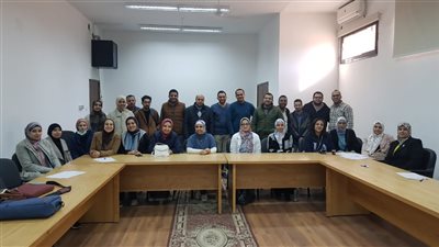 تدريب 25 أستاذا جامعيا على مهارات العرض والتقديم بجامعة القناة (صور) 