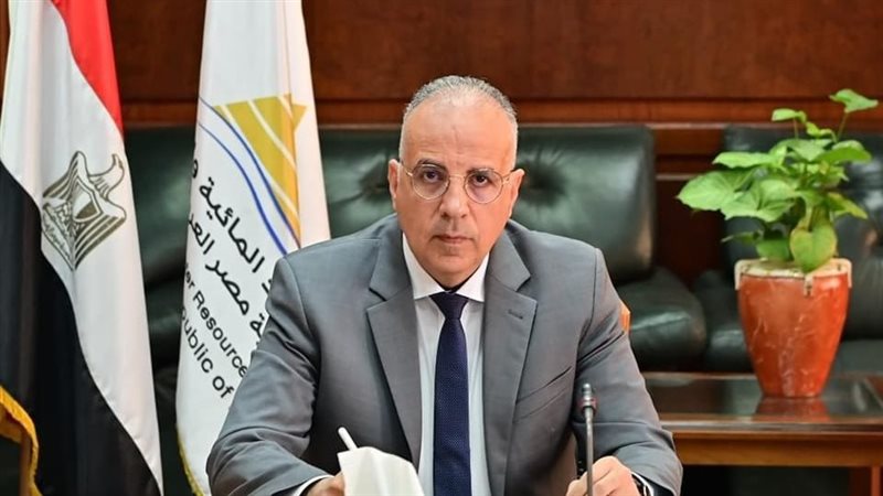 وزير الري الدكتور