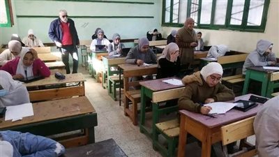 تداول امتحان العلوم للشهادة الإعدادية في القليوبية، والتعليم تحقق
