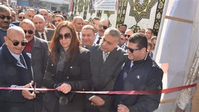 نائب محافظ البحيرة تفتتح معرض 