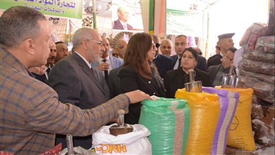 التوسع في معارض أهلا رمضان و3100 منفذ للسلع المخفضة بالبحيرة