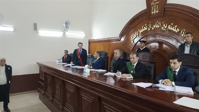 محاكمة متهمين، فيتو
