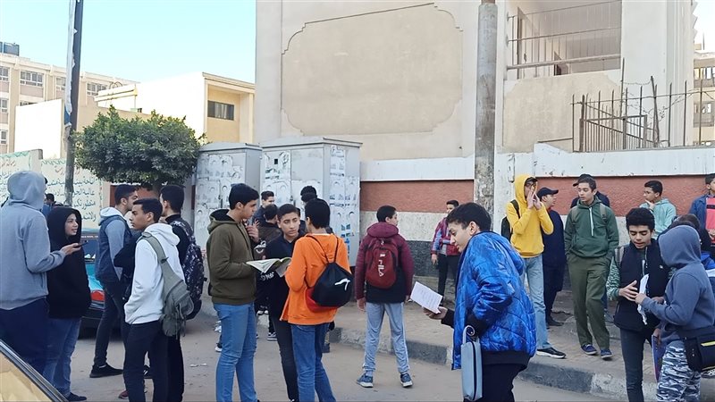 طلاب الشهادة الاعدادية،