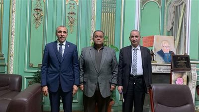 نائب رئيس جامعة عين شمس يلتقي وفد بنك مصر