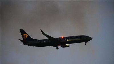 قنبلة طائرة وتحليق مقاتلات.. ماذا يحدث في سماء أوروبا (صور)