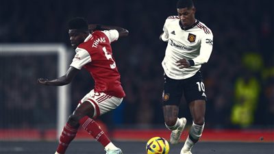 الدوري الإنجليزي، تعادل 1/1 بين أرسنال ومانشستر يونايتد في الشوط الأول 