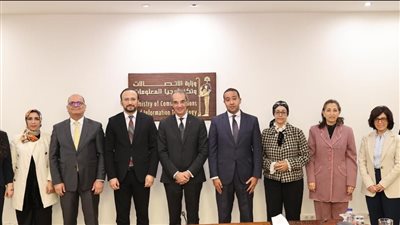 وزير الاتصالات يبحث مع نظيره التونسي تعزيز سبل التعاون الثنائى 