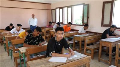 اليوم، طلاب الشهادة الإعدادية بالجيزة يؤدون امتحان العلوم والكمبيوتر وتكنولوجيا المعلومات
